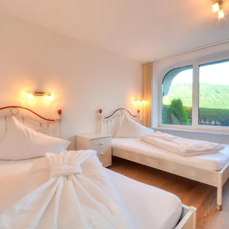 Eichenhof 2 - By Alpen Appartement Zell am See